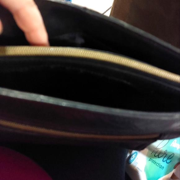 Fossil Classic Black Leather Purse - Picture 6 of 15